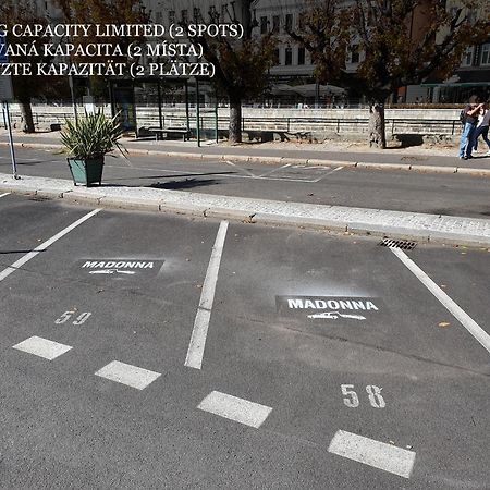 Madonna Apartments Karlovy Vary Bagian luar foto