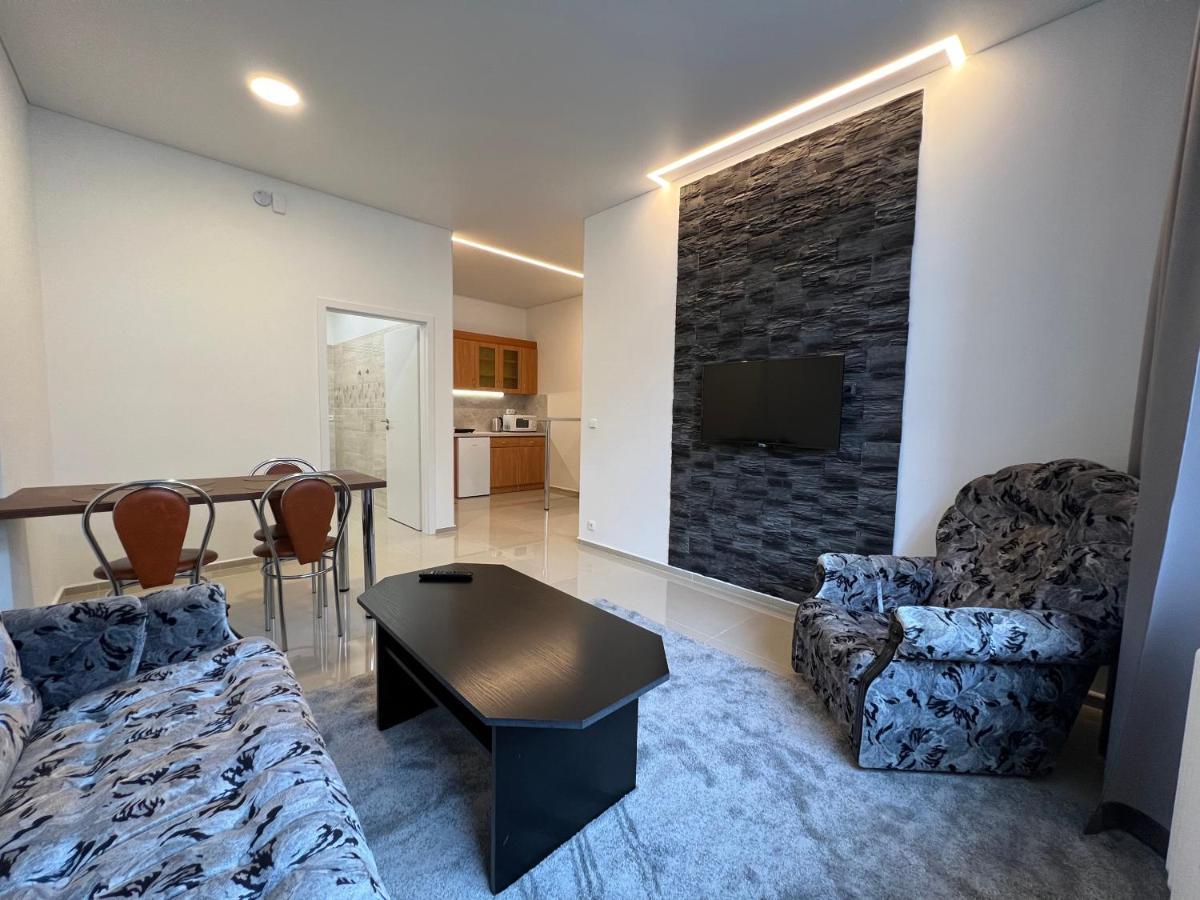 Madonna Apartments Karlovy Vary Bagian luar foto