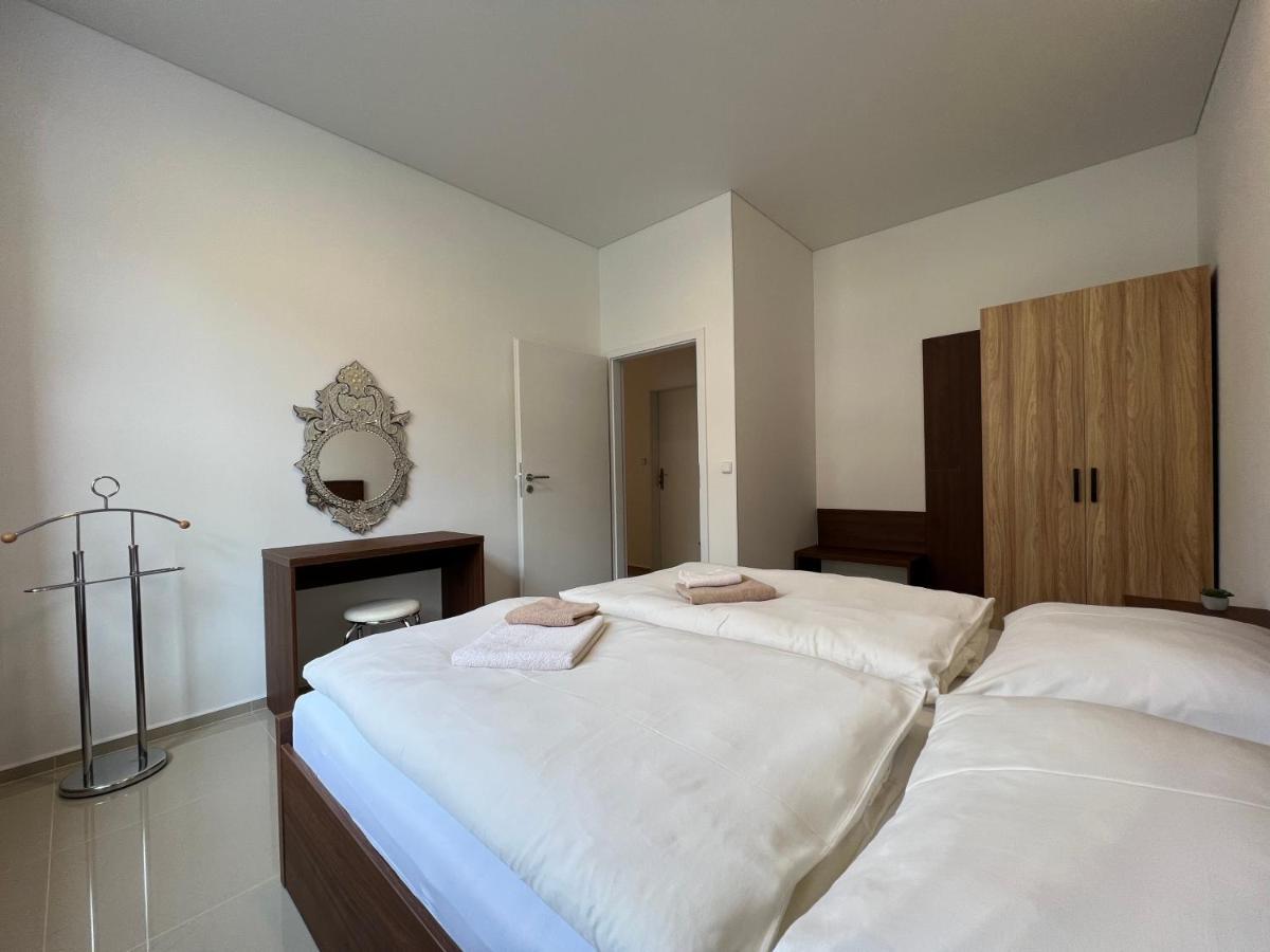 Madonna Apartments Karlovy Vary Bagian luar foto