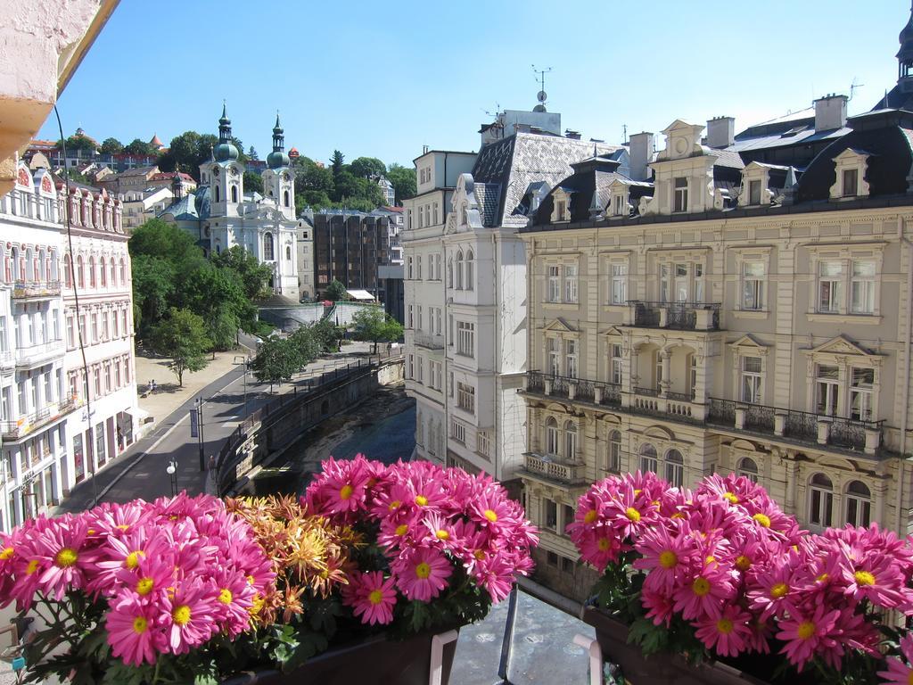 Madonna Apartments Karlovy Vary Ruang foto