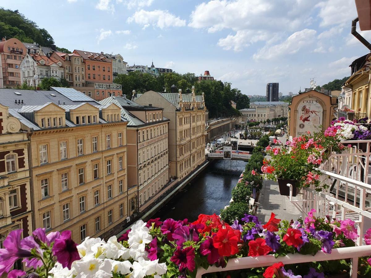 Madonna Apartments Karlovy Vary Bagian luar foto