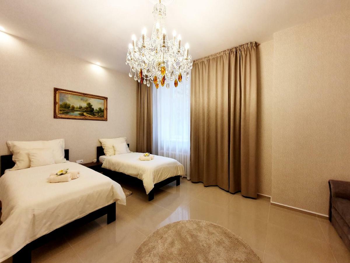 Madonna Apartments Karlovy Vary Bagian luar foto