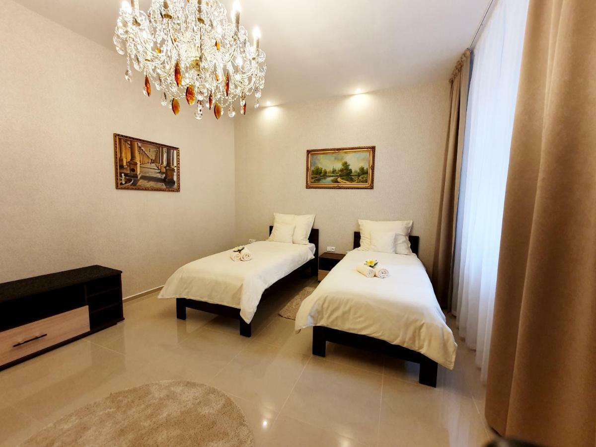 Madonna Apartments Karlovy Vary Bagian luar foto