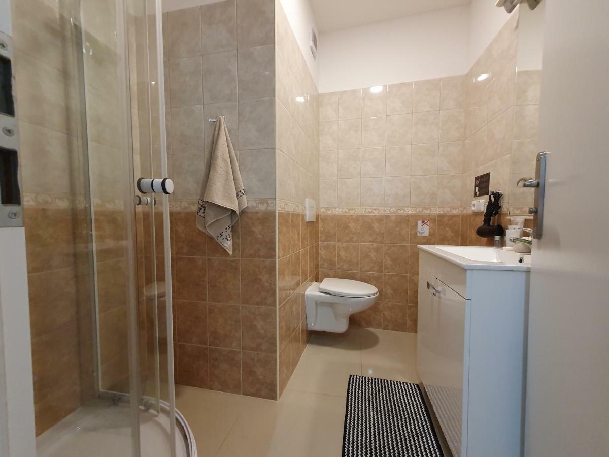 Madonna Apartments Karlovy Vary Bagian luar foto